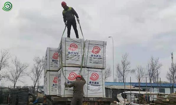 邢臺(tái)_石家莊工地建筑模板木方到貨卸車